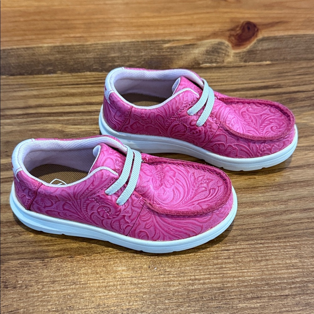 Ariat Kids' Hilo shoes in hot pink floral embossed leather
